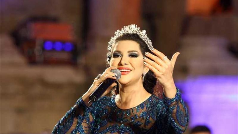 زين عوض تتألق على