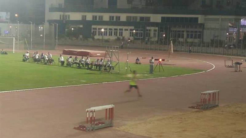 عبد المنعم يصعد للدور