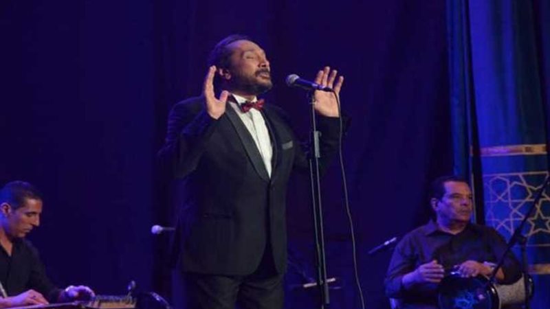 غدًا.. على الحجار