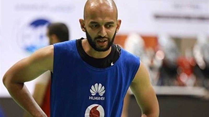 لاعب السلة مؤمن طارق