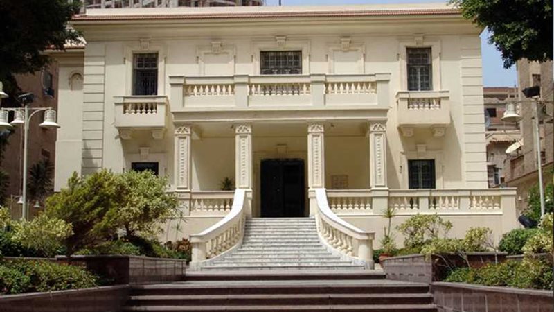 معرضان فنيان ضمن