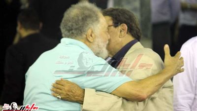 يحيى الفخراني وسمير صبرى أبرز الحضور فى عزاء والدة يسرا