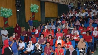 بالصور.. محافظ الإسماعيلية يشهد حفل تكريم أوائل الشهادات