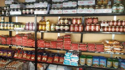 حي الجمرك يفتتح منفذ لبيع المنتجات الغذائية بأسعار مخفضة