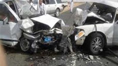 مصرع وإصابة 4 في انقلاب سيارة بصحراوي المنيا