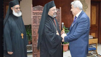 محافظ المنيا يستقبل بطريرك الأقباط الكاثوليك