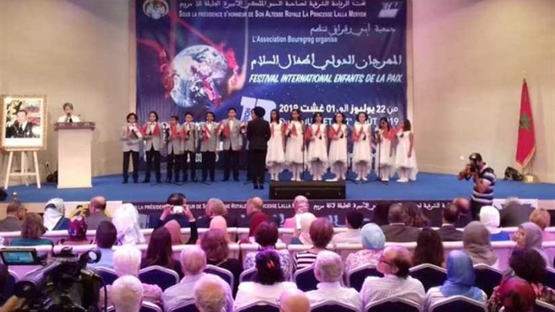 مواهب الأوبرا تمثل