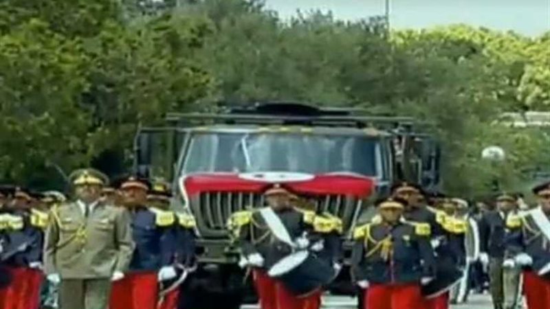 بدء تشييع جثمان الرئيس