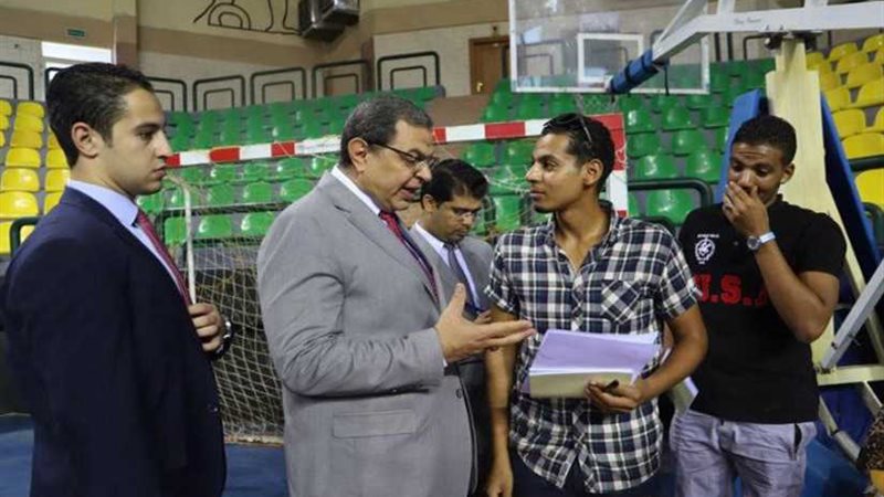 وزير القوي العاملة