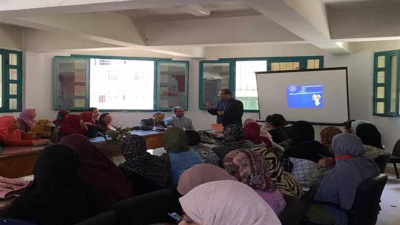 احميها من الختان