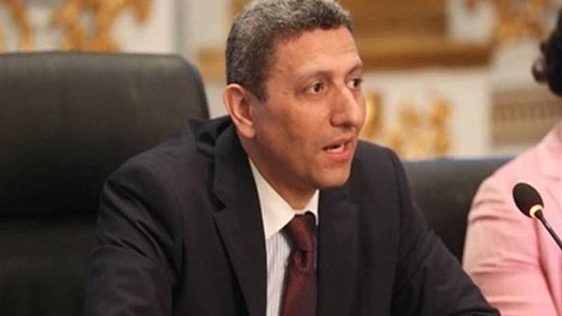 أمين النواب يبحث