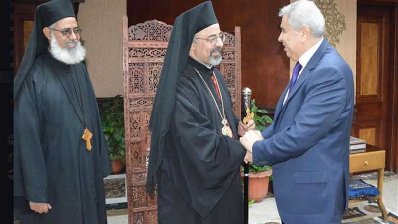 محافظ المنيا يستقبل