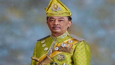ملك ماليزيا الجديد يحذر من إثارة الفتن العرقية في البلاد