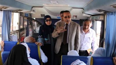 محافظ شمال سيناء يودع حجاج الجمعيات