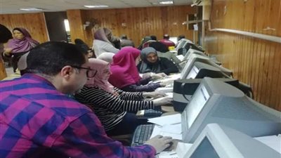 إقبال كبير لطلاب الثانوية على مكاتب التنسيق بجامعة المنصورة