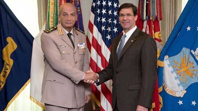 وزير الدفاع يعود إلى القاهرة بعد زيارة رسمية للولايات المتحدة