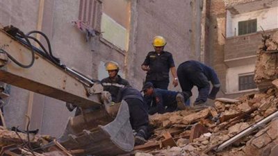 إصابة 3 أشخاص في انهيار عقار بحدائق القبة