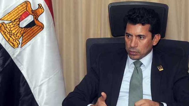 وزير الرياضة يستقبل