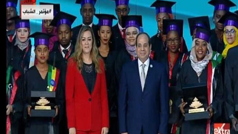 الرئيس السيسي يلتقط