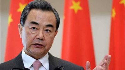 وزير خارجية الصين يدعو إلى الوحدة والتعاون بين دول جنوب شرق وشرق آسيا