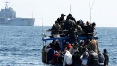 السلطات الليبية: إنقاذ 75 مهاجرًا غير شرعي قرب جزيرة فروة