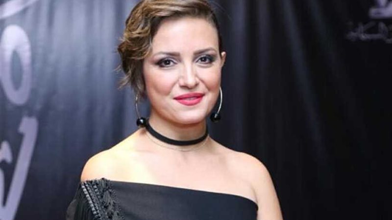 فنانات يلجأن إلى