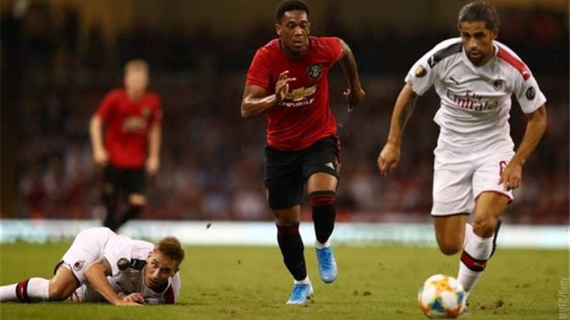 مانشستر يونايتد يفوز