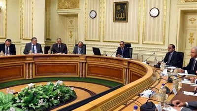 رئيس الوزراء يتابع تنفيذ برنامج تحفيز الصادرات وآليات سداد المتأخرات المستحقة للمصدرين