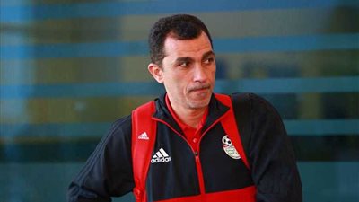 أسامة نبيه يقترب من قيادة أف سي مصر