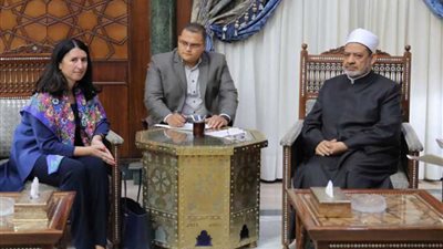 الإمام الأكبر: الأزهر يحمل رسالة عالمية للسلام بين أتباع الديانات