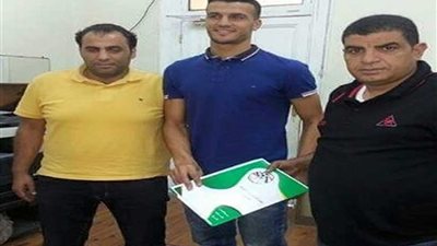 الاتحاد السكندري يمدد تعاقد اللاعب محمود رزق لموسمين