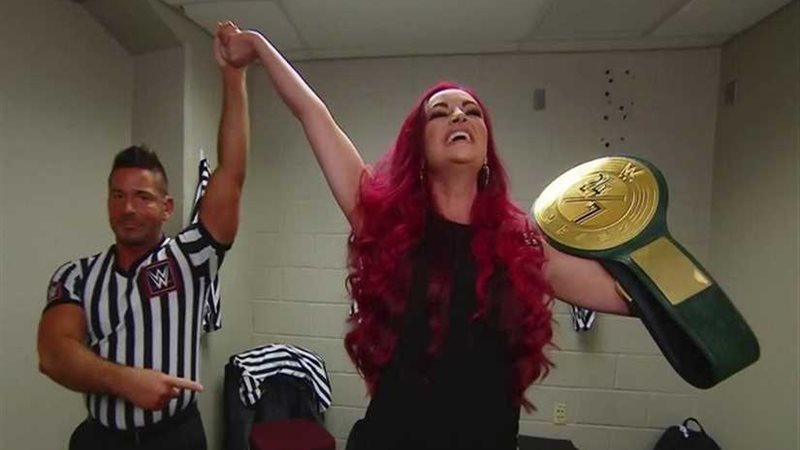 شاهد.. تتويج أول