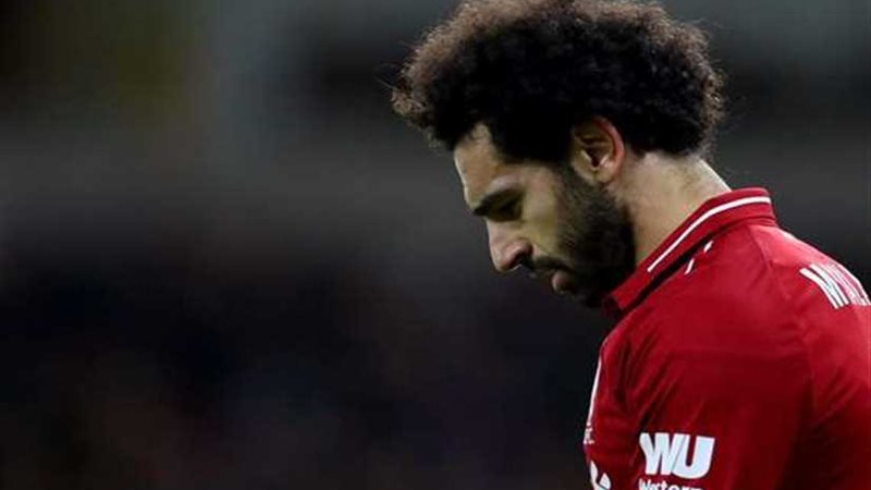 محمد صلاح يقدم التعازي