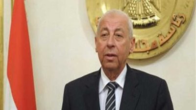 محافظ أسوان يبحث استعدادات المحافظة لإستقبال عيد الأضحى المبارك