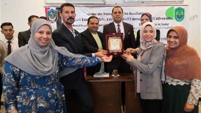 رئيس جامعة دمنهور يفتتح المؤتمر العلمي الثالث لطلاب كلية الزراعة 