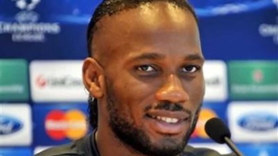 دروجبا يدرس الترشح لرئاسة اتحاد الكرة الإيفواري