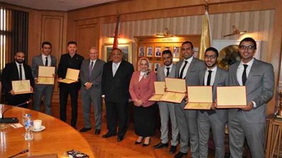 حلوان تفوز بكأس العالم لكرة اليد وتكرم طلابها المتميزين محليا ودوليا