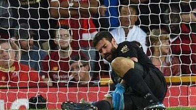 الريدز قلق بسبب إصابة «بيكر» قبل مواجهة تشيلسي في السوبر الأوروبي