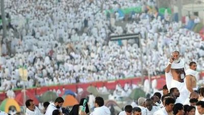 أكثر من مليوني حاج يرجون رحمة ربهم في عرفات