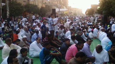 مئات الآلاف يؤدون صلاة عيد الأضحى في الساحات ببني سويف