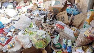 ضبط 27 طن زيوت طعام و9 أطنان مواد غذائية غير صالحة للاستهلاك بالجيزة