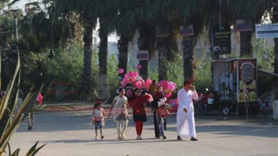 المصريون يواصلون الاحتفال بعيد الأضحى المبارك