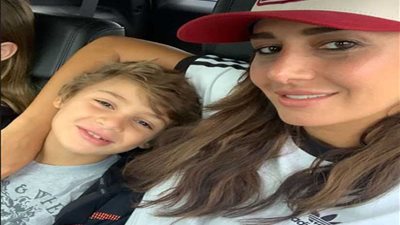 حلا شيحة تقضي العيد مع أولادها في كندا (صور)