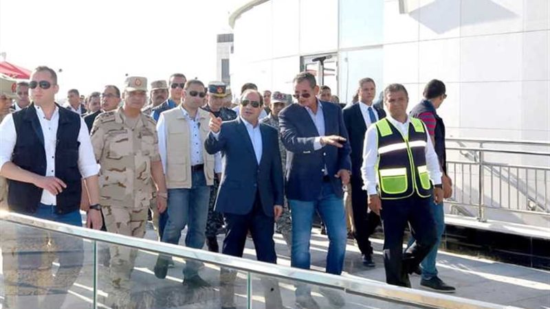 الرئيس السيسي يتفقد
