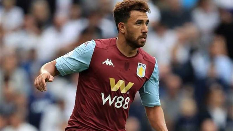 أستون فيلا يشيد بأداء