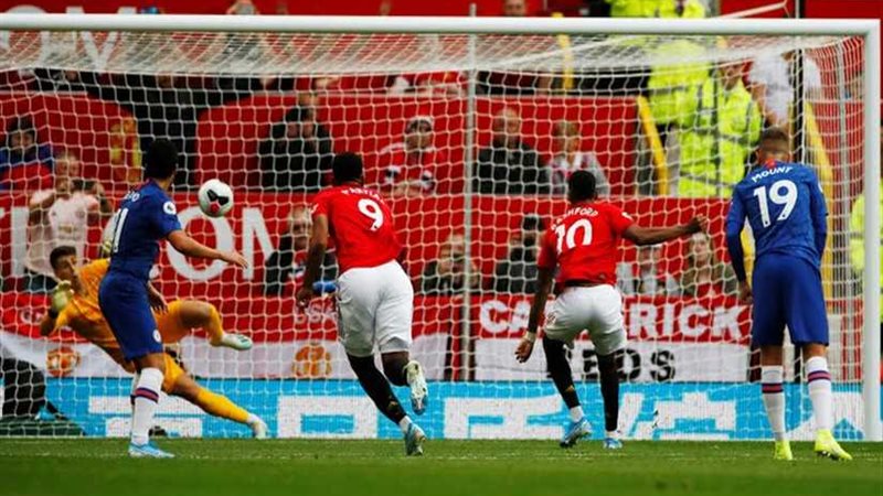 مانشستر يتقدم على