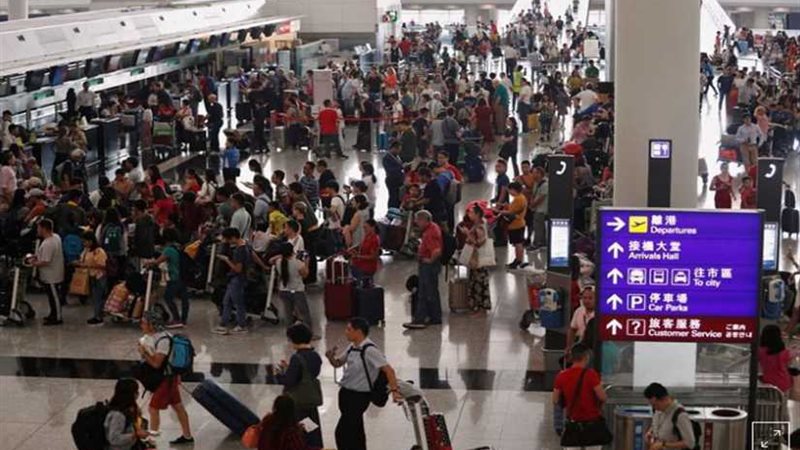 إعادة فتح مطار هونج