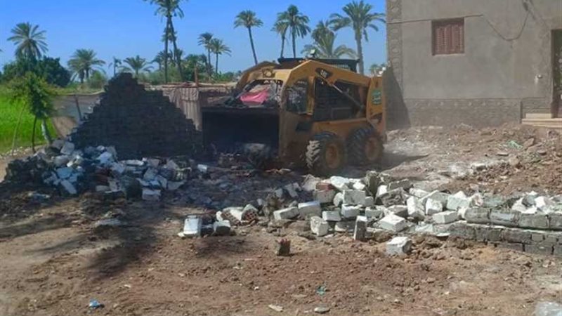 إزالة 76 تعديًا في