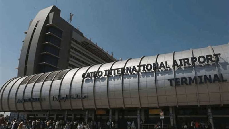 مطار القاهرة يستقبل