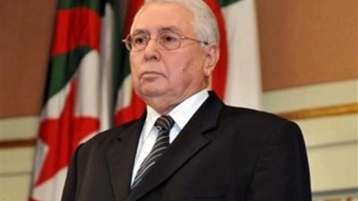 الرئيس الجزائري المؤقت ينهي مهام عدد من المسؤولين العسكريين